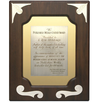 センチュリー賞 – パブリッシャーズ・ウィークリー誌 | L .ロンハバーに授けられたこの賞は「自助の本における、あらゆる時代のベストセラー作家。『Dianetics:心の健康のための現代科学』100週間、パブリッシャーズ・ウィークリーのベストセラー・リストに登場したことを記念して。」